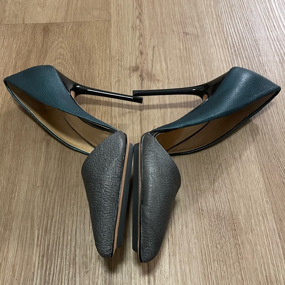 L.A.M.B Gray & Green Colorblock Stiletto Leather Heels Size 8.5 - Picture 3 of 9